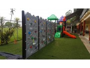Outdoor play equipment installed in Costa rica